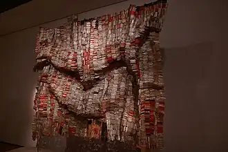 Mannenkleding, een moderne interpretatie van El Anatsui van Kentekleding