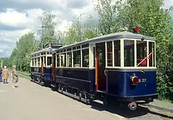 Bijwagen B37 is een uit de Amsterdamse bijwagen 766 verbouwde bijwagen in NZH-stijl, die dienst deed achter motorwagen NZH A327.