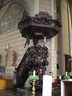 Naturalistische preekstoel St. Elisabethskerk te Grave