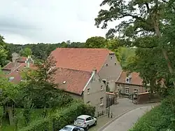 Kasteel en bijgebouwen