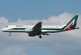 Een Alitalia CityLiner Embraer E-190.