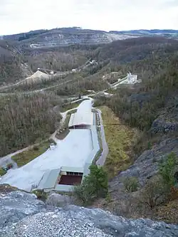 Groeve Emil, in 1944-1945 nazi-werkkamp, nu trainingscentrum voor speciale politie-eenheden