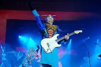 Empire of the Sun tijdens een optreden in Australië (2009)