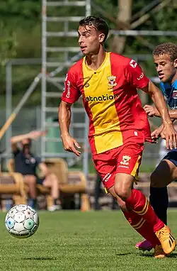 Llansana in 2023 met Go Ahead Eagles