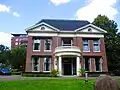 VILLA “MARTHA OORD”, gebouwd in 1909 naar een ontwerp van de architect G. Beltman (Enschede) voor het echtpaar B.J. Blijdenstein-Marsman. De villa is gelegen in een monumentale wijk met grote woonhuizen.