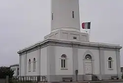De vierkante basis van de toren