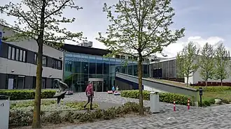 Ingang hoofdgebouw (Spectrum)