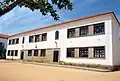 School bij de kerk van São Paio de Oleiros