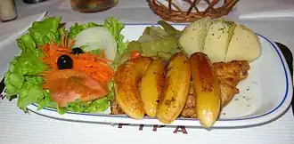 Gebakken zwarte degenvis met banaan in Madeira