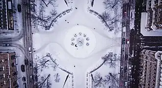 Bovenaanzicht van het park in de winter