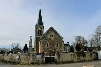 Kerk Nativité de Notre Dame, Esson