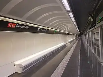 Perron van het metrostation Singuerlín