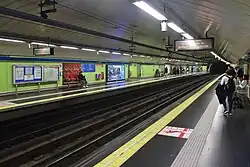 Perrons en sporen van lijn 5