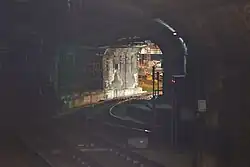 De aftakking van/naar het depot