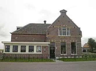 Het oude schoolgebouw (2013)