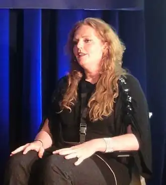 Eva-Maria Westbroek bij TEDxTheHague