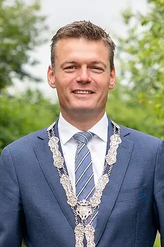 Nieuwenhuis (2022)
