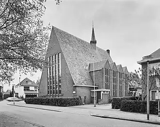 Noorderkerk met Tijhofslaan 10a - 10b
