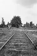 Het spoor in Waalwijk. Inmiddels is het voormalige spoor opgebroken.