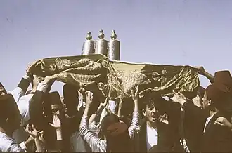 Samaritaanse gelovigen vieren het geven van de Thora op de berg Gerizim bij Nablus (1984)