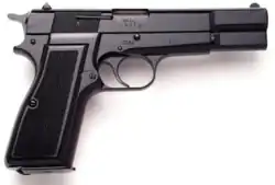 Pistool M46 (FN Browning High Power), rechterzijaanzicht