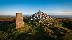 Cairn op Fairy Castle, de top van de Two Rock Mountain