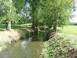 De Orneau ter hoogte van de kasteelhoeve van Falnuée