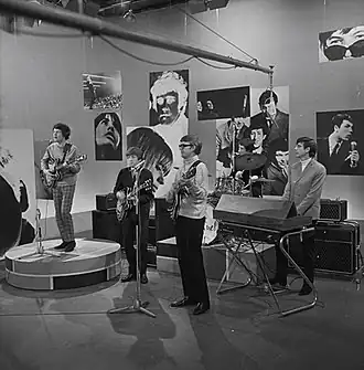 The Fortunes in het tv-programma Fanclub (1966)