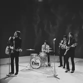 The Kinks in 1967 in het televisieprogramma Fanclub