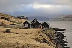 Huizen aan de zuidkant van het dorp