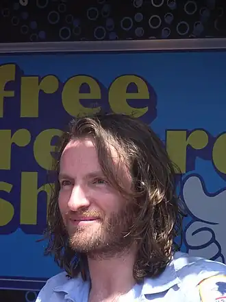 Joe Sumner van Fiction Plane