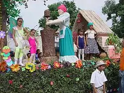 Optocht van het Feest der Bloemen in Yagua