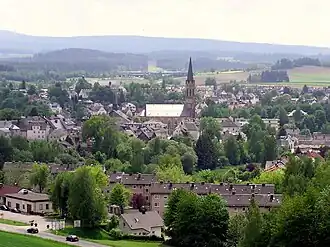 Gezicht op Münchberg vanaf de uitzichttoren Rohrbühl