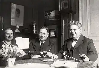 De Pillecyn, geflankeerd door Timmermans en diens vrouw (1936)