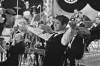 Gonnie Baars tijdens een repetitie voor het Nationaal Songfestival 1968