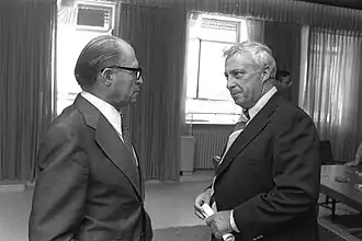 Menachem Begin en Ariel Sharon in 1977