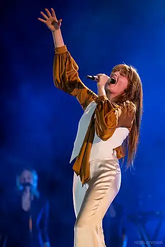 Florence Welch tijdens een concert in 2015