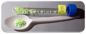 Nikkel(II)fluoride-kristallen