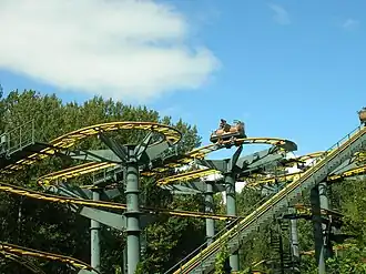 Flying Dutchman Goldmine in Walibi Holland, een Compact Park-achtbaan