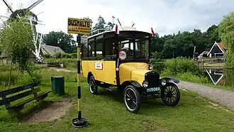 T Ford uit 1923 op bezoek in het Nederlands Openluchtmuseum; juni 2016