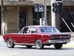 Ford Falcon sedan (1970) met de vierkante achterlichten