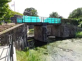 Kraanbrug bij het fort