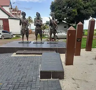 Monument van Mathoora, Ramjanee en Rajgaroo