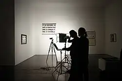 Fotoshoot van Le Courbeau et le Renard (2015) in MACBA, Barcelona.