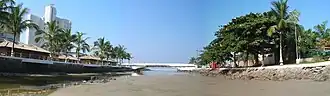 Panorama van de monding van de rivier de Mongaguá in de gelijknamige badplaats