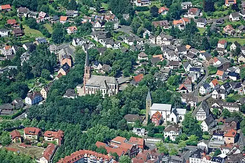 Centrum met St. Marienkirche (midden) en Stiftkirche (rechts)