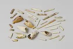 Fragmenten van pijpenkoppen en pijpenstelen