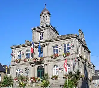 Het gemeentehuis in Villedieu-les-Poêles