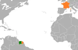 Kaart met daarop Suriname en Frankrijk