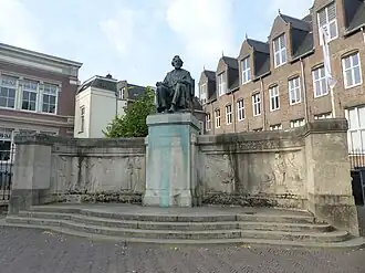 Overzicht van het monument
